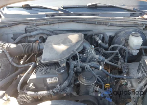 2006 Toyota Tacoma из США, поврежденный, VIN 5TEUX42N16Z200505